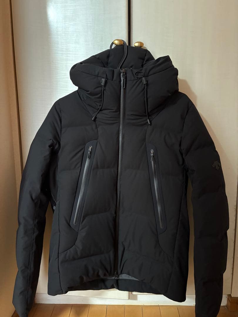 デサント水沢ダウン　DESCENTE Lサイズ