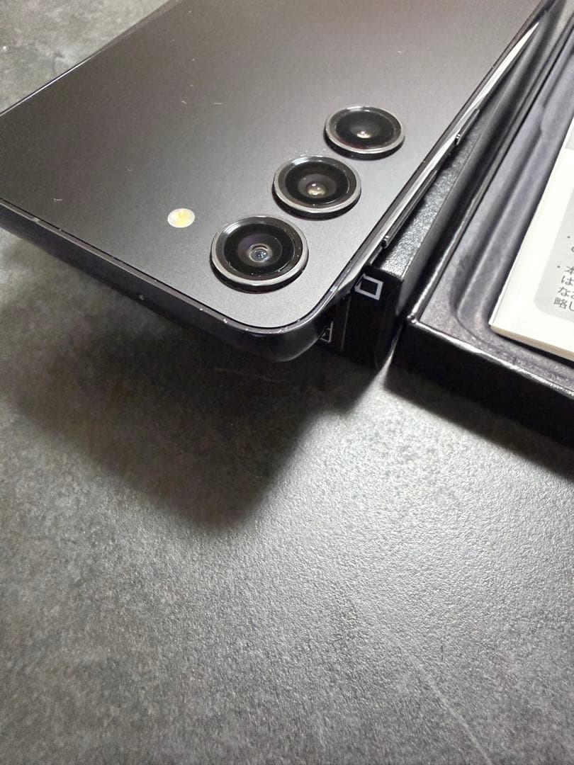 【美品】サムスン Galaxy S23 Phantom Black 256G