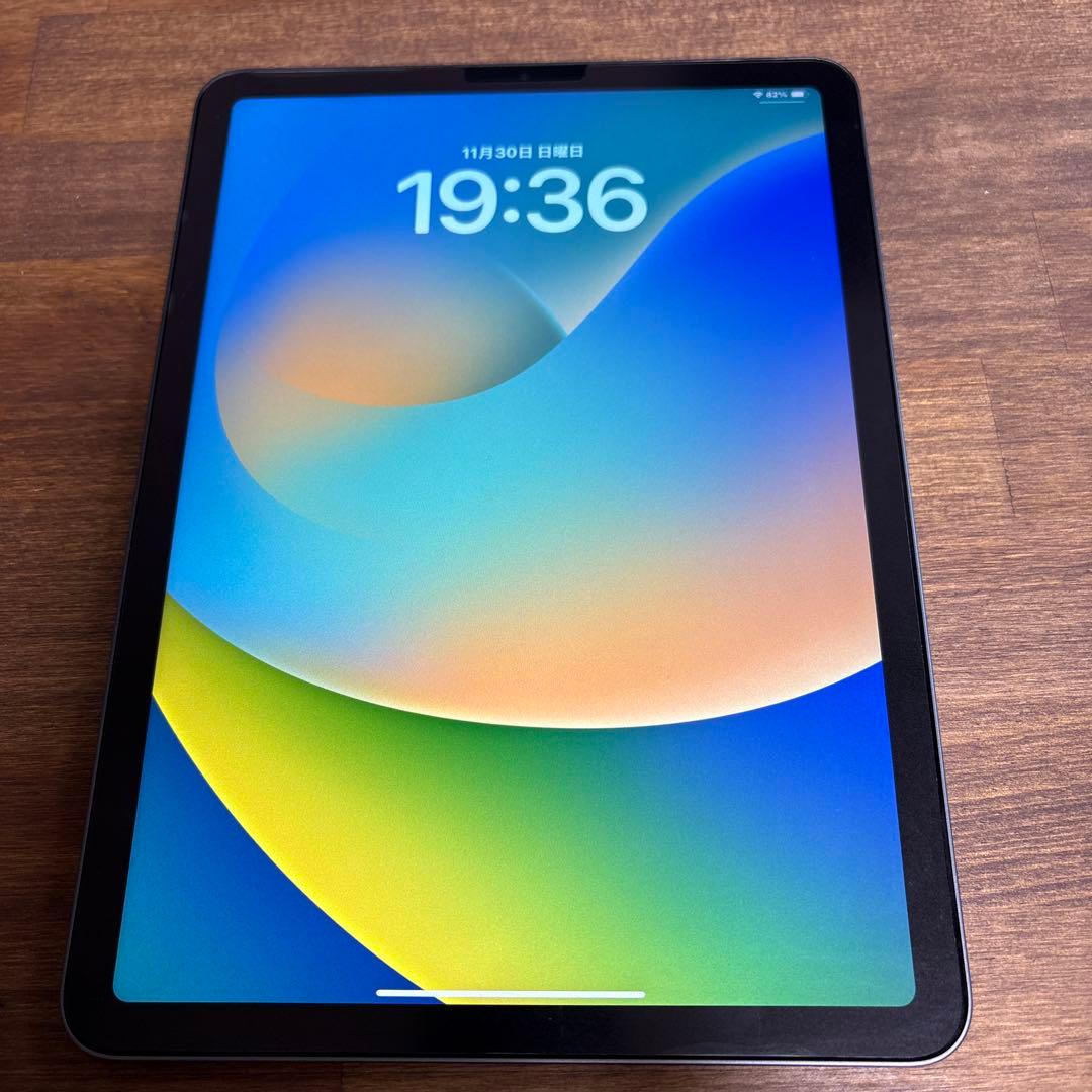 Apple iPad Air(第5世代) スペースグレー 本体