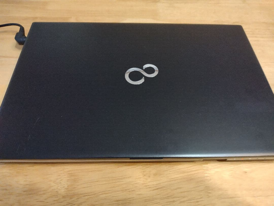 富士通 LIFEBOOK S937 i5 7300U 8GB / SSD128